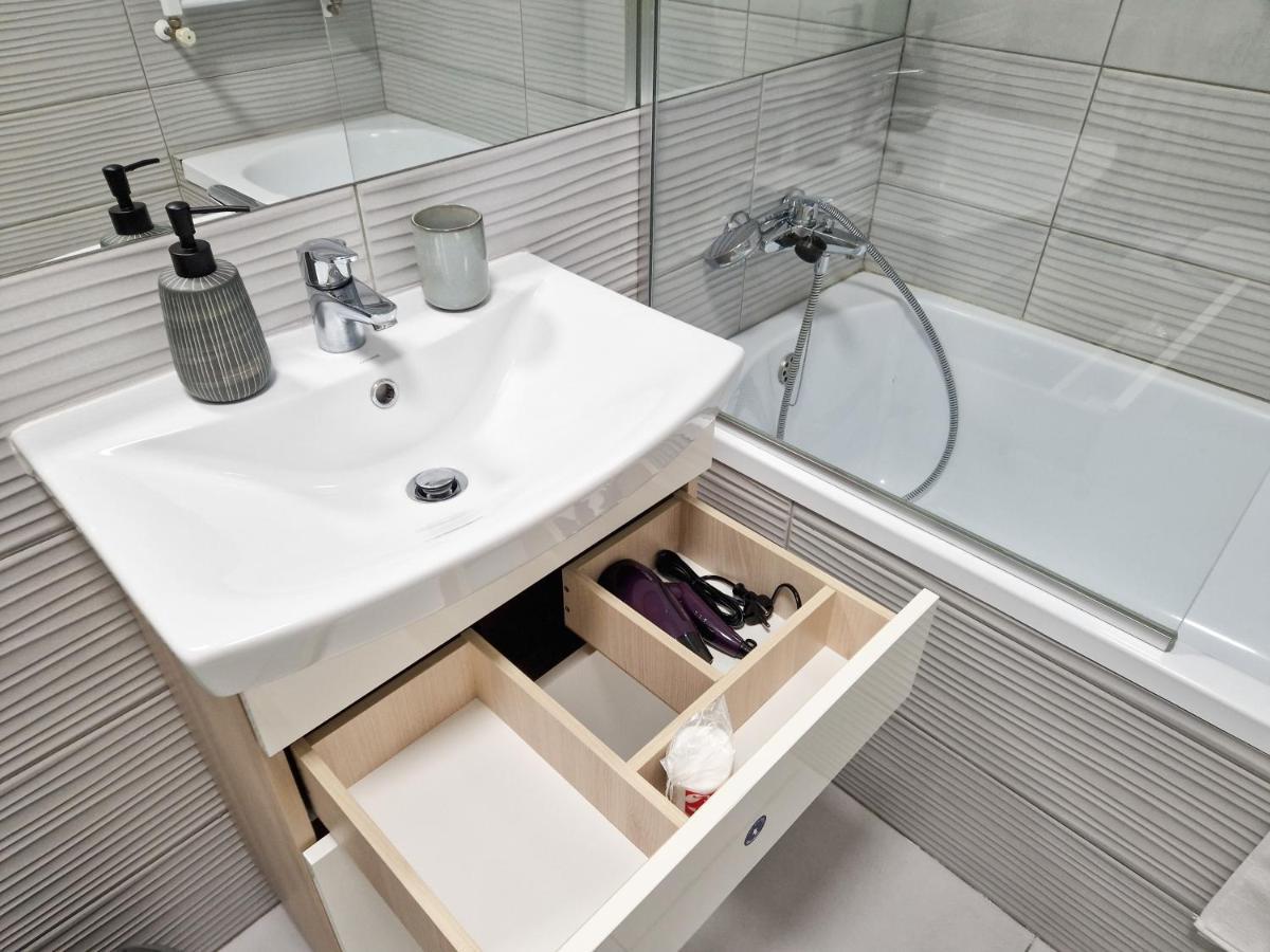 Mirvana Apartments Legacy Residence Тімішоара Екстер'єр фото